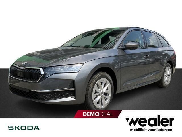 Grijs Gebruikt 2025 Skoda Octavia First Edition Stationwagen | € 40.840 (Duur) - Afbeelding 1/4
