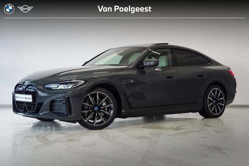 Grijs Gebruikt 2024 BMW i4 Executive Sedan | € 54.895 (Eerlijke prijs) - Afbeelding 1/4