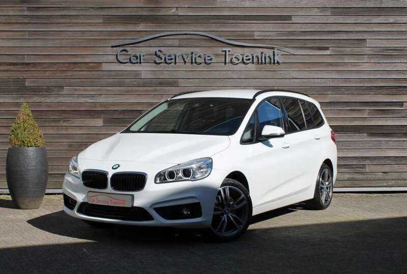 Wit, andere lak Gebruikt 2018 BMW 218 MPV | € 16.950 (Eerlijke prijs) - Afbeelding 1/4