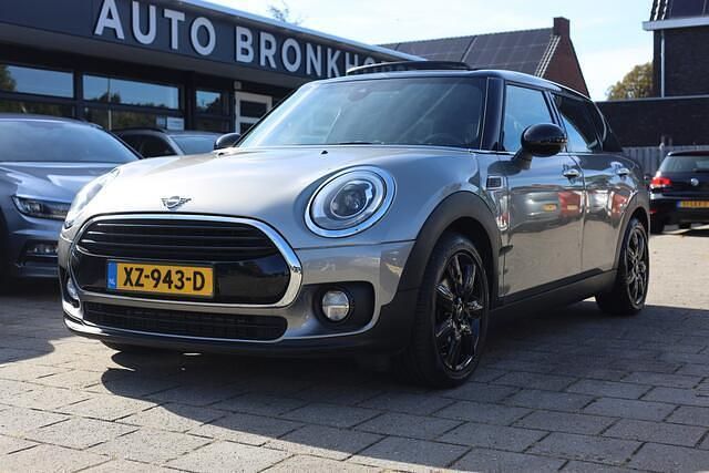 Grijs Gebruikt 2019 Mini Cooper Clubman Business Stationwagen | € 18.450 (Eerlijke prijs) - Afbeelding 1/4