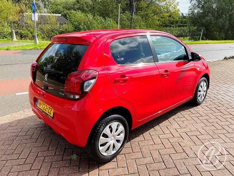 Occasion Peugeot 108 Active 72 PK (52 kW) 2020 Rood Hatchback