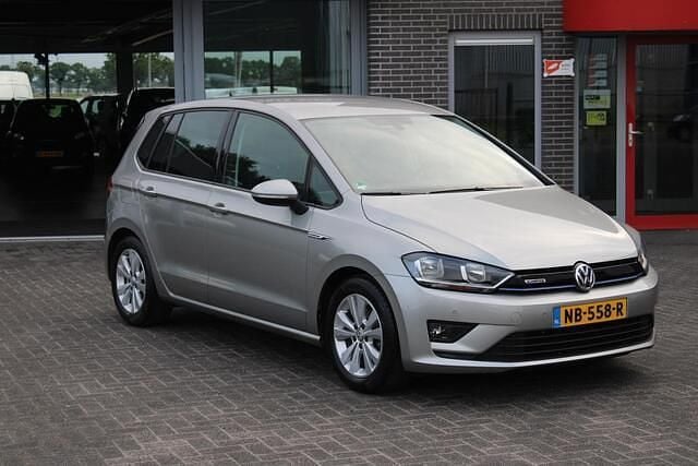 Grijs Gebruikt 2017 VW Golf Sportsvan MPV | € 16.750 (Eerlijke prijs) - Afbeelding 1/4