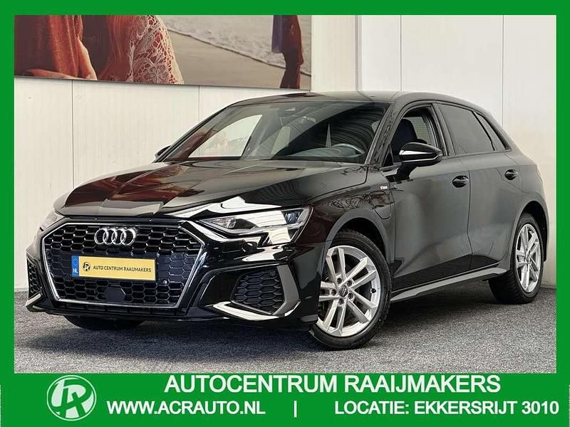 Occasion Audi A3 Sportback e-tron S-Line 2022 Zwart (metallic) Hatchback