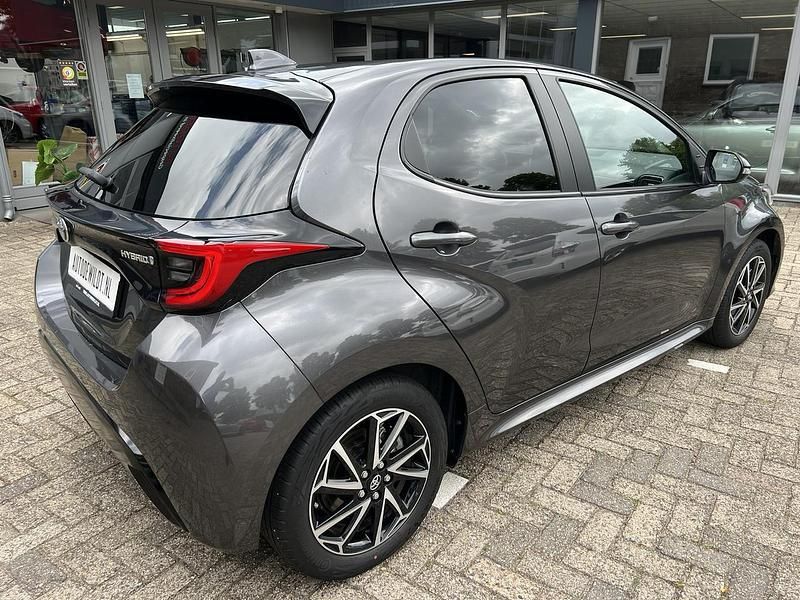 Occasion Toyota Yaris Hybrid Style 92 PK (67 kW) 2024 Grijs Hatchback