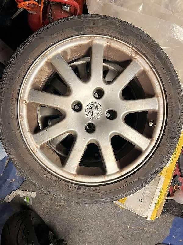 Grijs Gebruikt 2001 Peugeot 206 Cabriolet | € 1.350 (Eerlijke prijs) - Afbeelding 1/4