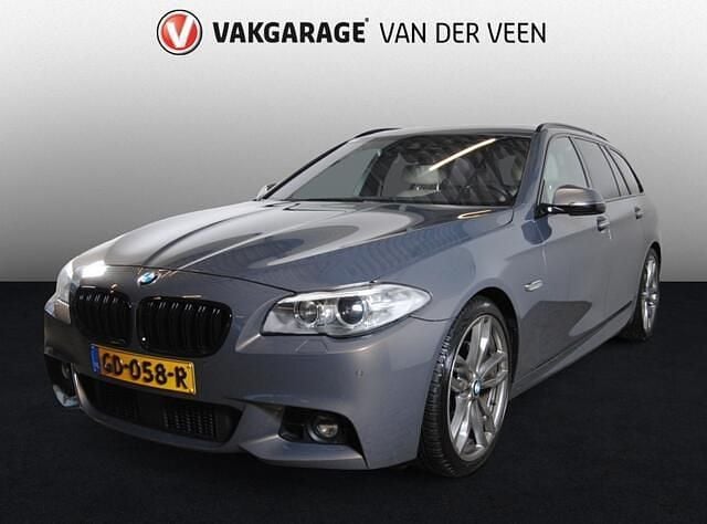Grijs Occasion 2014 BMW 530 M Sport Stationwagen | € 12.945 (Eerlijke prijs) - Afbeelding 1/4