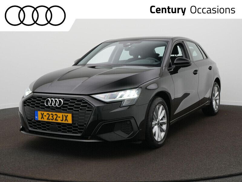 Zwart Gebruikt 2023 Audi A3 Sportback Proline Hatchback | € 26.900 (Eerlijke prijs) - Afbeelding 1/4