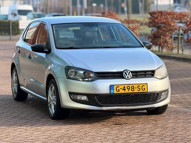 Grijs Occasion 2009 VW Polo Hatchback | € 1.000 (Super prijs) - Afbeelding 1/4