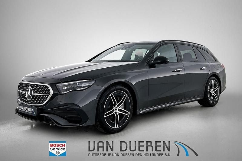 Grijs Occasion 2025 Mercedes E300 AMG line Stationwagen | € 64.950 (Eerlijke prijs) - Afbeelding 1/4