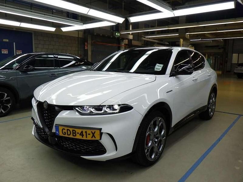 Wit Gebruikt 2024 Alfa Romeo Tonale Veloce SUV | € 40.900 (Iets duurder) - Afbeelding 1/4