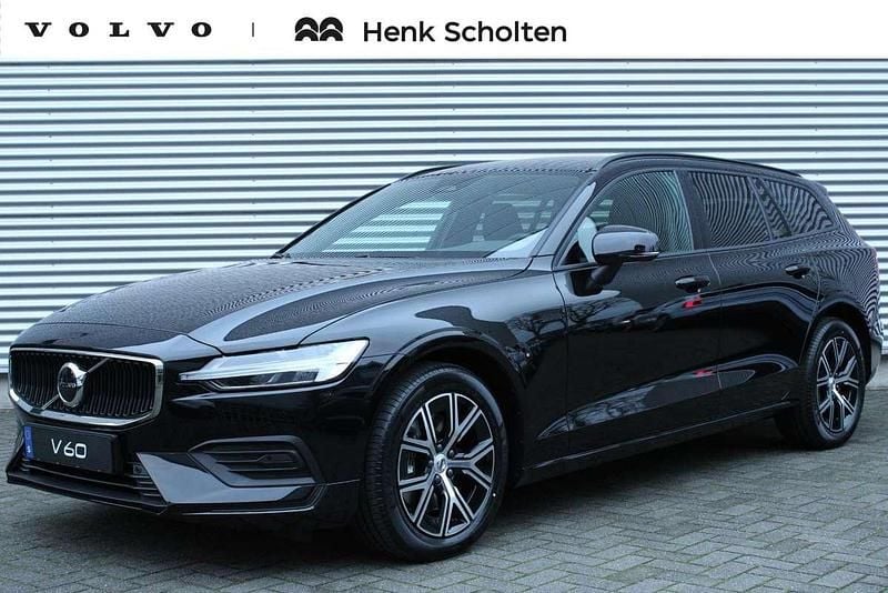 Zwart Nieuw 2025 Volvo V60 Stationwagen | € 51.885 (Super prijs) - Afbeelding 1/4