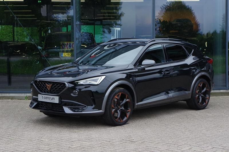 Zwart Gebruikt 2024 Cupra Formentor VZ2 SUV | € 35.450 (Iets duurder) - Afbeelding 1/4