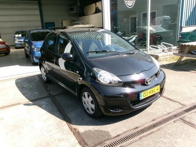 Blauw Gebruikt 2009 Toyota Aygo Hatchback | € 2.950 (Super prijs) - Afbeelding 1/4