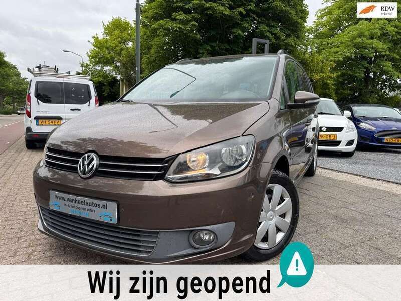 Bruin Gebruikt 2011 VW Touran Comfortline MPV | € 7.995 (Eerlijke prijs) - Afbeelding 1/4