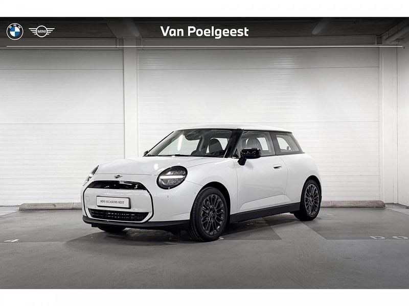 Wit Nieuw 2025 Mini Cooper SE Hatchback | € 32.400 - Afbeelding 1/4