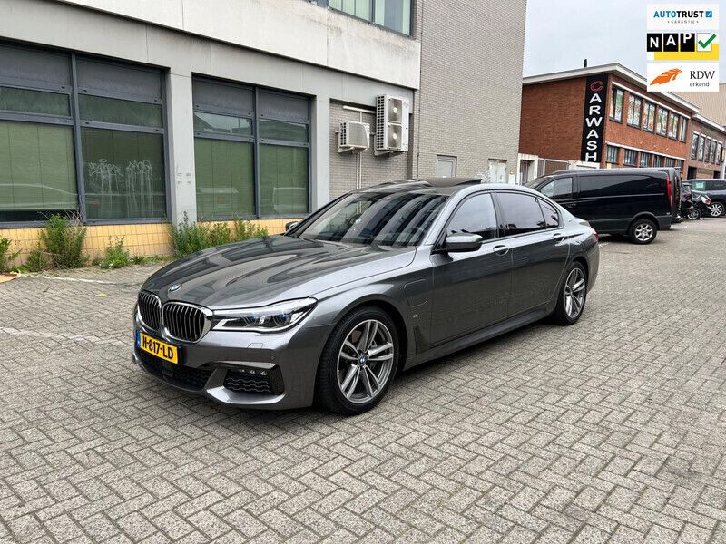 Grijs Gebruikt 2019 BMW 740 Executive Sedan | € 47.950 (Duur) - Afbeelding 1/4