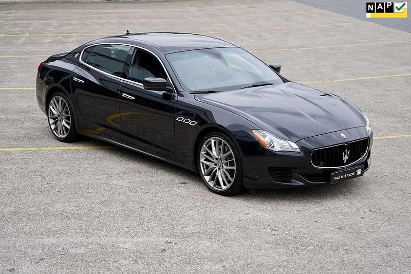 Zwart Gebruikt 2013 Maserati Quattroporte Sedan | € 45.900 - Afbeelding 1/4