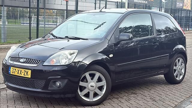 Occasion Ford Fiesta Futura 69 PK (50 kW) 2007 Zwart Hatchback