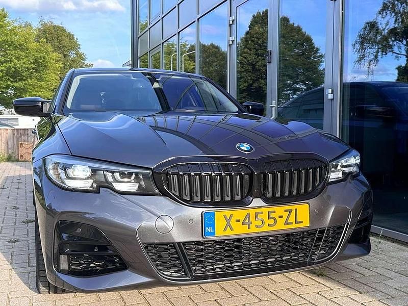 Occasion BMW 320 Executive 184 PK (135 kW) 2019 Grijs Sedan