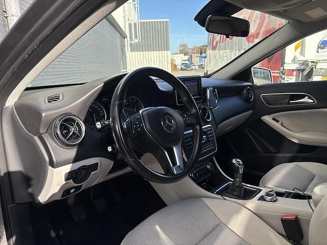 Occasion Mercedes A180 Ambition 122 PK (89 kW) 2012 Grijs Hatchback