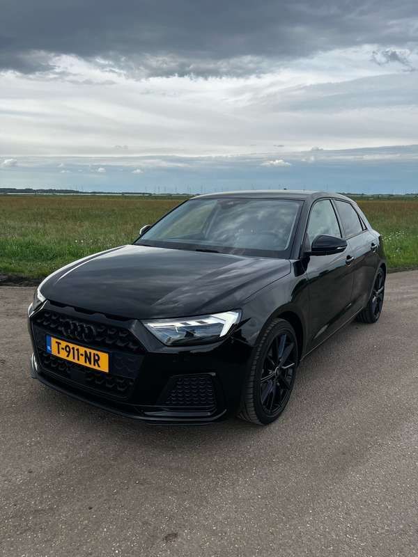 Zwart Gebruikt 2022 Audi A1 Hatchback | € 28.500 (Eerlijke prijs) - Afbeelding 1/4