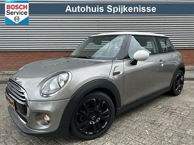 Grijs Gebruikt 2017 Mini Cooper Salt Hatchback | € 14.950 (Eerlijke prijs) - Afbeelding 1/4