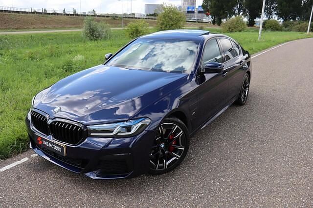 Blauw Gebruikt 2021 BMW 530e Executive Sedan | € 39.450 (Eerlijke prijs) - Afbeelding 1/4