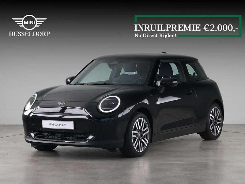 Zwart Nieuw 2025 Mini Cooper Classic Hatchback | € 36.590 (Eerlijke prijs) - Afbeelding 1/4