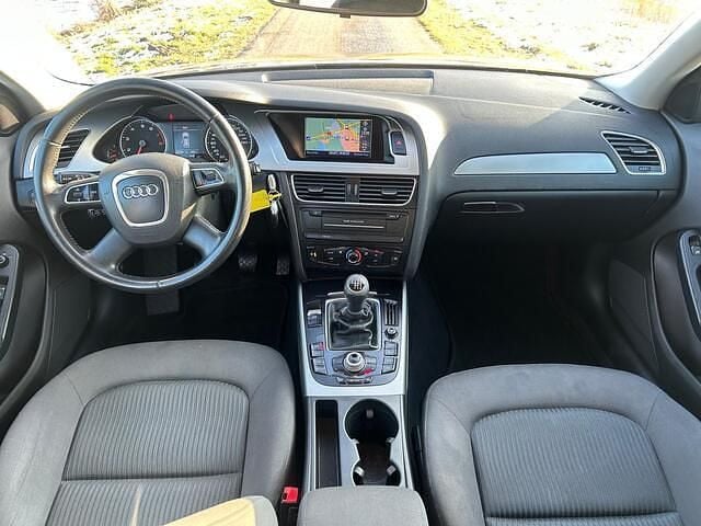 Occasion Audi A4 Business 120 PK (88 kW) 2010 Zwart (metallic) Stationwagen