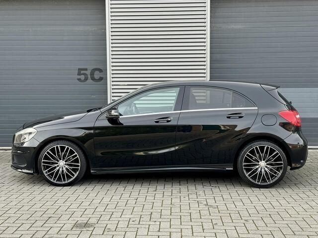 Occasion Mercedes A180 Ambition 122 PK (89 kW) 2013 Zwart Hatchback