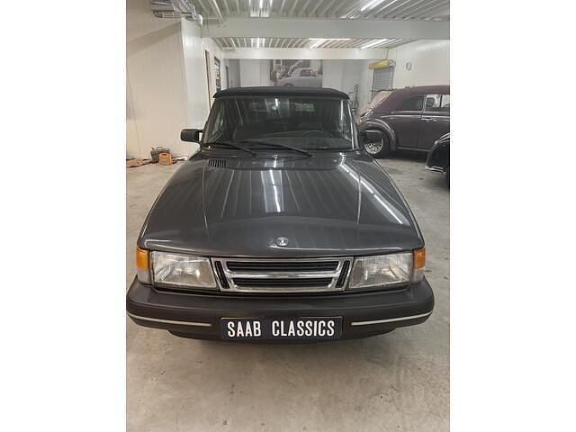 Grijs Gebruikt 1990 Saab 900 Hatchback | € 6.999 - Afbeelding 1/4