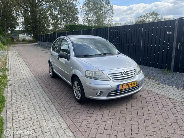 Grijs Gebruikt 2005 Citroën C3 Attraction Hatchback | € 1.299 (Eerlijke prijs) - Afbeelding 1/4