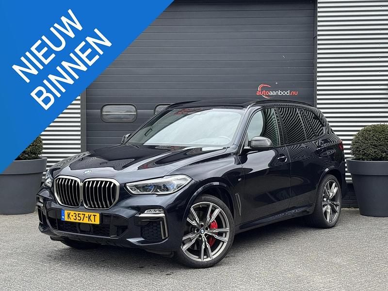 Zwart Gebruikt 2021 BMW X5 Executive SUV | € 56.990 (Eerlijke prijs) - Afbeelding 1/4