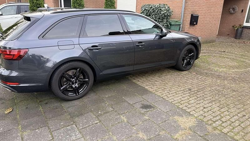 Occasion Audi A4 150 PK (110 kW) 2019 Grijs Stationwagen