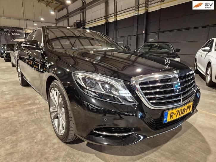 Zwart (metallic) Occasion 2017 Mercedes S500 Sedan | € 52.849 (Goede deal) - Afbeelding 1/4