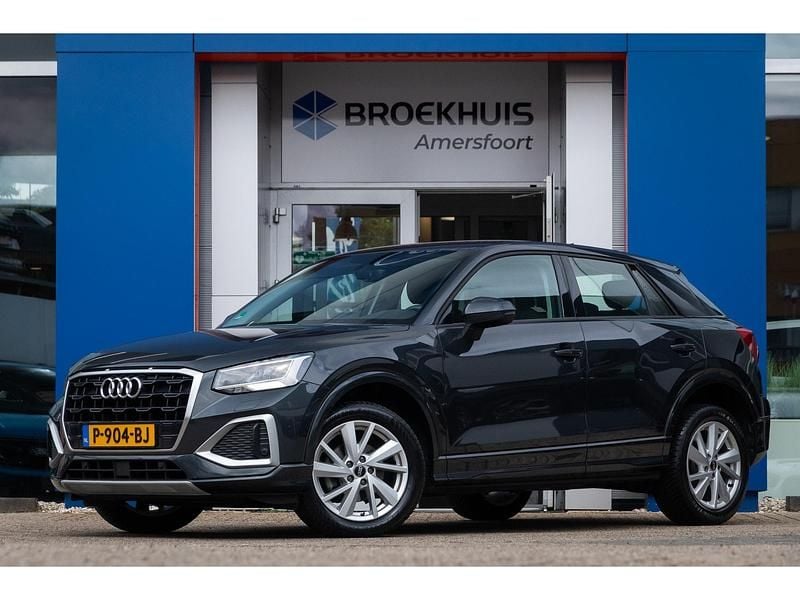 Grijs Gebruikt 2021 Audi Q2 Premium SUV | € 26.900 (Eerlijke prijs) - Afbeelding 1/4