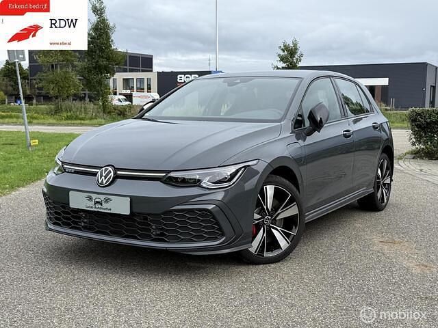 Grijs Gebruikt 2022 VW Golf VIII GTE Hatchback | € 28.900 (Eerlijke prijs) - Afbeelding 1/4