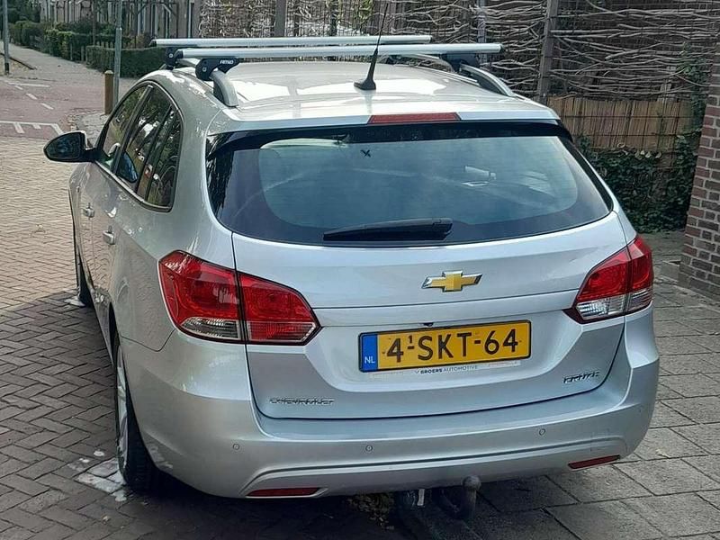 Zilver Gebruikt 2013 Chevrolet Cruze LTZ Stationwagen | € 5.600 (Iets duurder) - Afbeelding 1/4