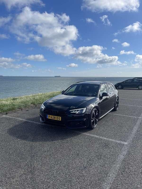 Zwart Gebruikt 2016 Audi A4 Stationwagen | € 26.500 (Iets duurder) - Afbeelding 1/4
