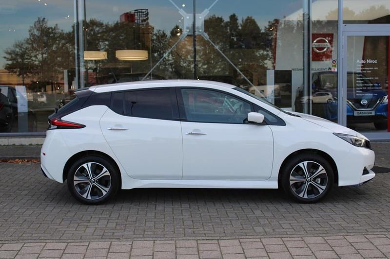 Occasion Nissan Leaf N-Connecta 100 kW (136 PK) 2022 Wit Hatchback