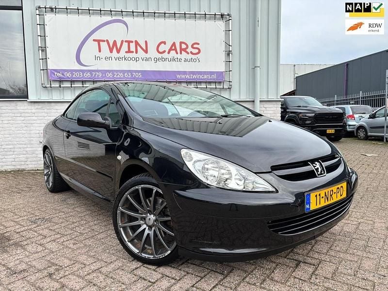 Zwart Gebruikt 2004 Peugeot 307 CC Cabriolet | € 2.150 (Eerlijke prijs) - Afbeelding 1/4