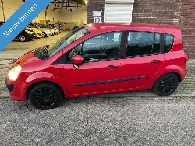 Occasion Renault Grand Modus Expression 79 PK (58 kW) 2008 Rood MPV