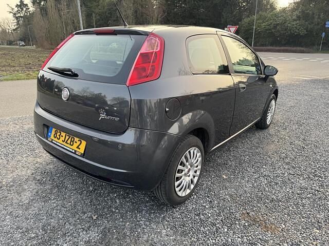 Occasion Fiat Grande Punto Active 65 PK (47 kW) 2009 Grijs Hatchback