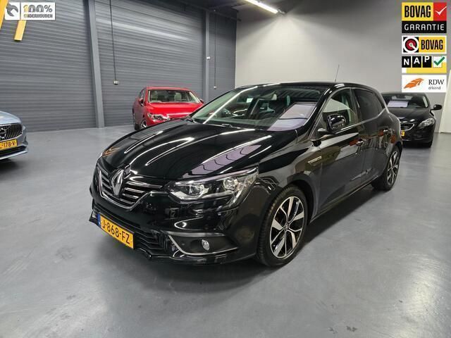 Zwart Gebruikt 2020 Renault Mégane IV Bose Edition Hatchback | € 12.995 (Eerlijke prijs) - Afbeelding 1/4