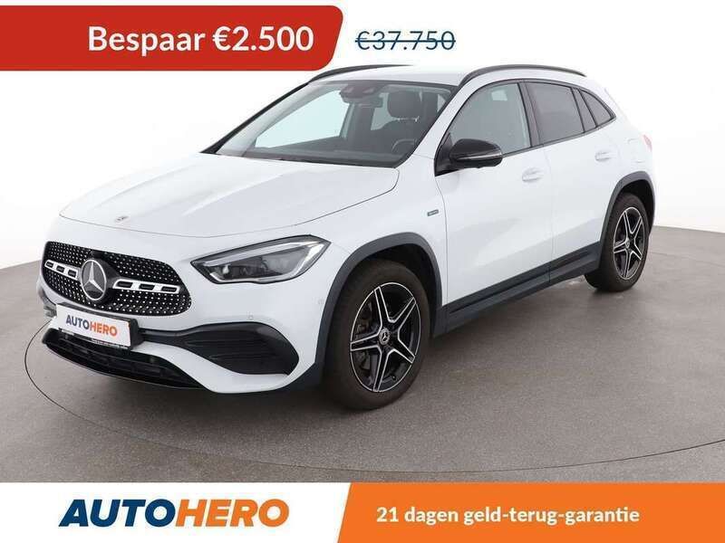 Wit Gebruikt 2020 Mercedes GLA250 AMG line SUV | € 35.449 (Goede deal) - Afbeelding 1/3