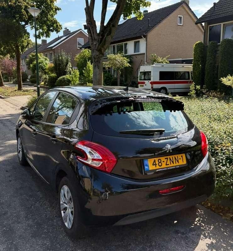 Occasion Peugeot 208 Envy 82 PK (60 kW) 2013 Zwart Hatchback