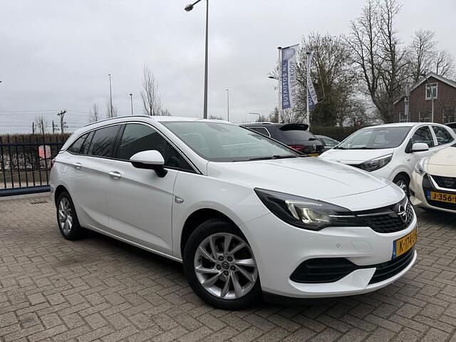 Occasion Opel Astra Business Elegance 131 PK (96 kW) 2021 Wit Stationwagen