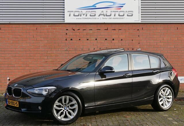 Zwart Gebruikt 2012 BMW 118 Hatchback | € 5.950 (Eerlijke prijs) - Afbeelding 1/4