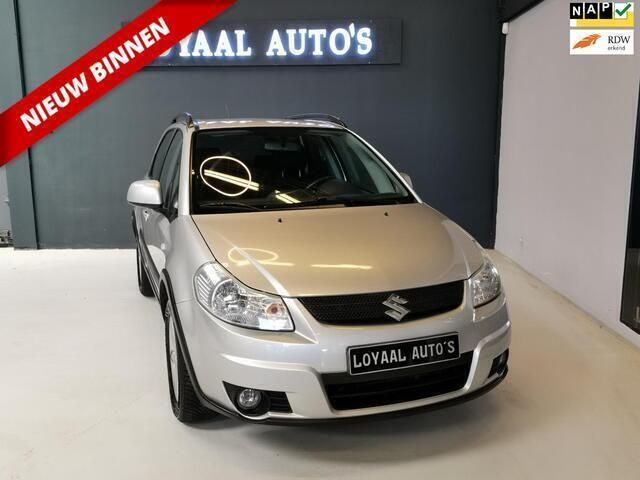 Grijs Gebruikt 2007 Suzuki SX4 MPV | € 2.499 (Eerlijke prijs) - Afbeelding 1/4