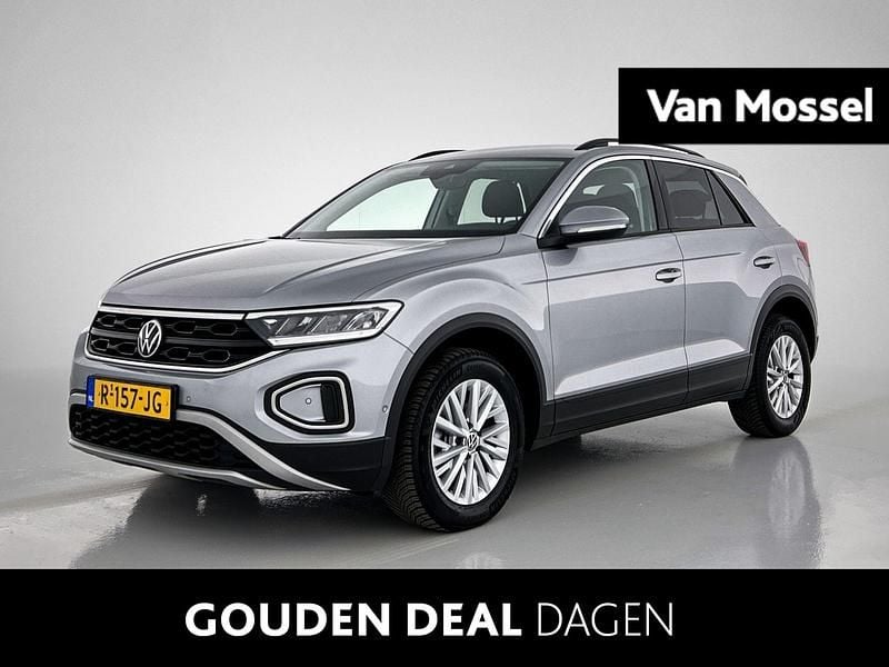 Grijs Gebruikt 2022 VW T-Roc Life SUV | € 22.900 (Super prijs) - Afbeelding 1/4